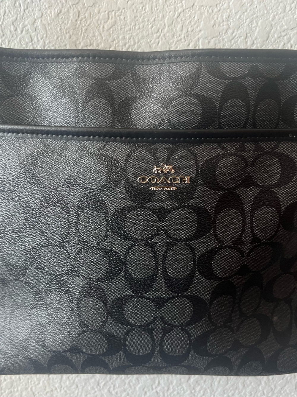 Coach Black Signature Crossbody Bag F29210 rarely used - Picture 4 of 16